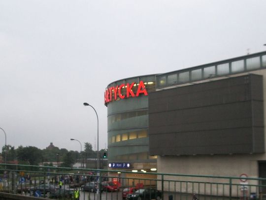 "Bombowo" w Galerii Bałtyckiej w Gdańsku. Ewakuacja, kilka godzin w strachu