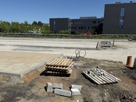 Budowa parkingu przy ul. Saperskiej. Połowa zadania za wykonawcą