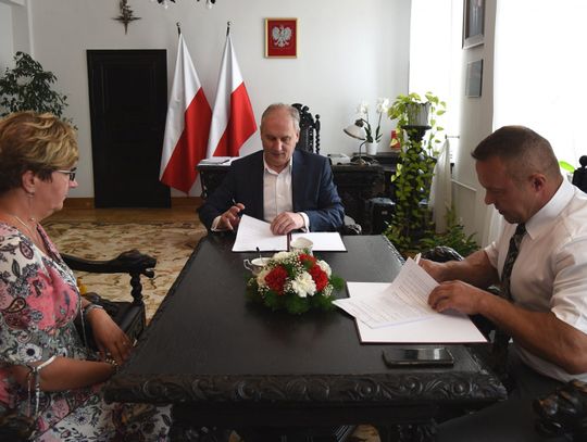 Budowa przedszkola w Zblewie. Wojewoda podpisał umowę 