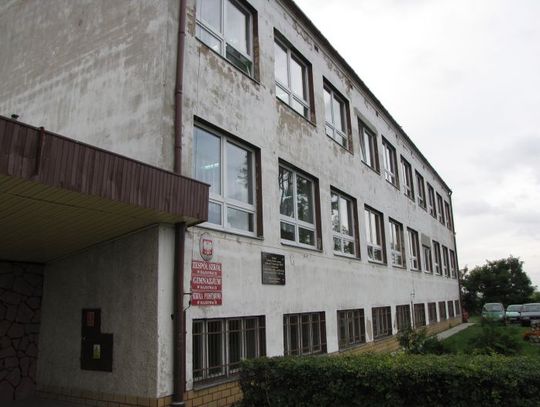 „Buraki”, „wieśniaki”. Nauczyciel w "Uwadze" - uderzył ucznia czy został pomówiony?