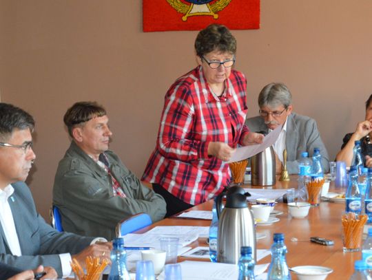 Burza wokół opłat za śmieci. Radni przeciw penetrowaniu kieszeni podatników