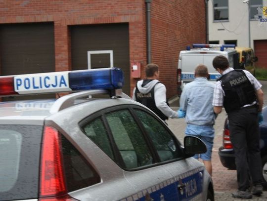 Buszował w gabinecie stomatologicznym