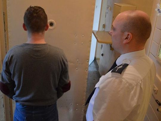 Był agresywny wobec żony. Przyjechała policja i znalazła... narkotyki