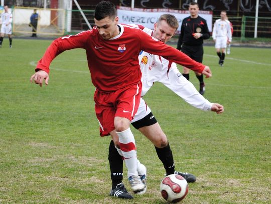 Były emocje, ale lider wygrał z Gryfem