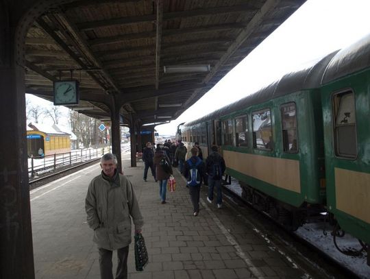 Chaos, smród i bałagan. Dworzec na chorobowym