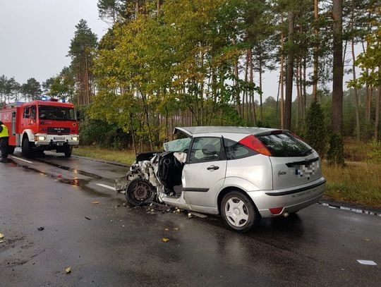 Chciał wyprzedzić kilka aut. Spowodował wypadek i zablokował drogę na kilka godzin.