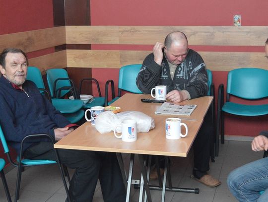 Chłód złamie każdego. „Najmłodszy bezdomny ma 20 lat”