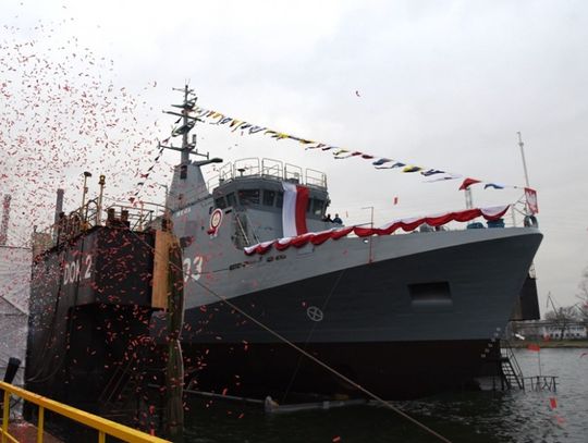 Chrzest i wodowanie ORP Mewa i H-13 Przemko. Wojewoda na uroczystości 