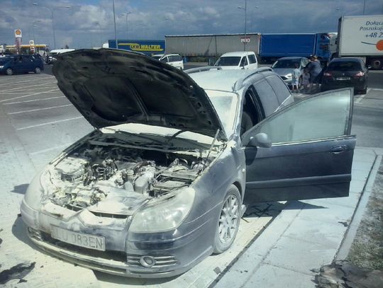 Citroen spłonął na autostradzie przy MOP Olsze 