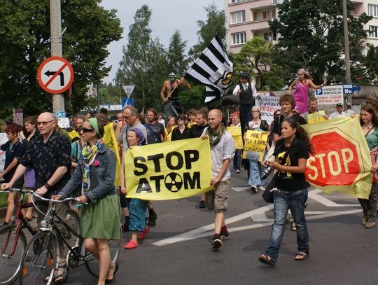 Co lepsze - elektrownie jądrowe czy morskie farmy wiatrowe