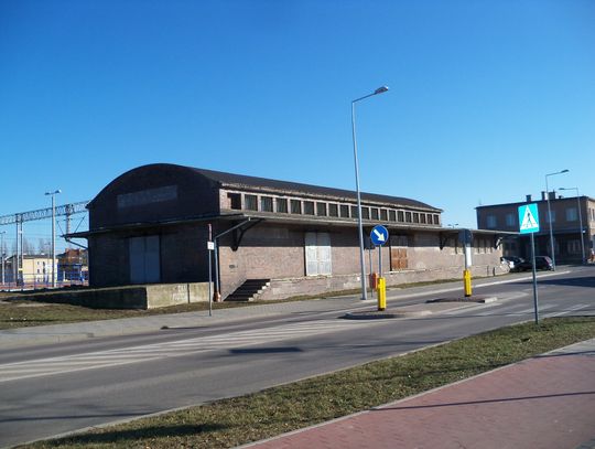 Co z budynkiem ekspedycji? Za dobre miejsce na byle co 