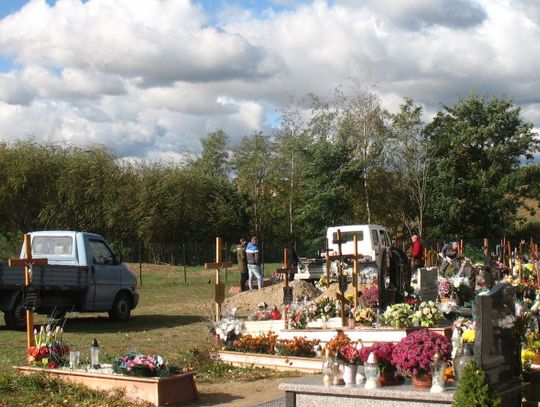 Co z dalej pogrzebami? Urząd Miasta przyznaje - mogło dojść do znieważenia miejsca pochówku!