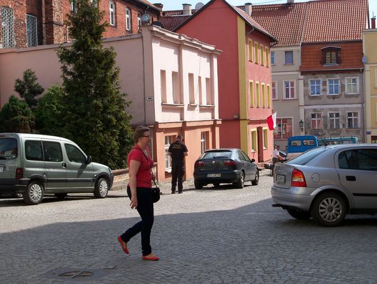 Coraz mniej gniewian. Wyjeżdżają za pracą 