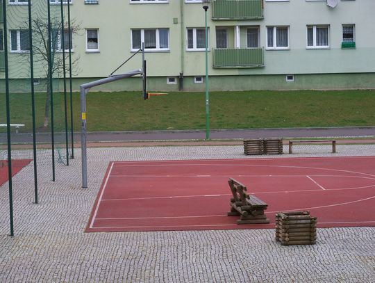 Coraz większa dewastacja niecki. Kto ma posprzątać „zapomniane” rejony miasta?