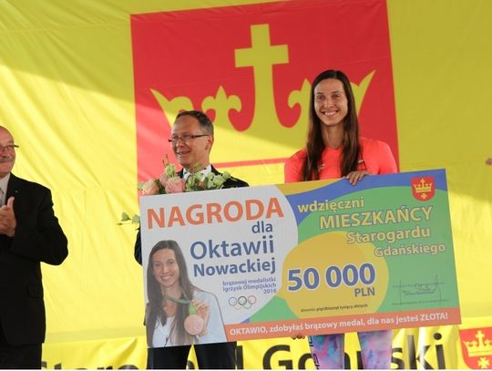 Czek bez pokrycia? Radny Brzycki: Kiedy medalistka dostanie pieniądze? 