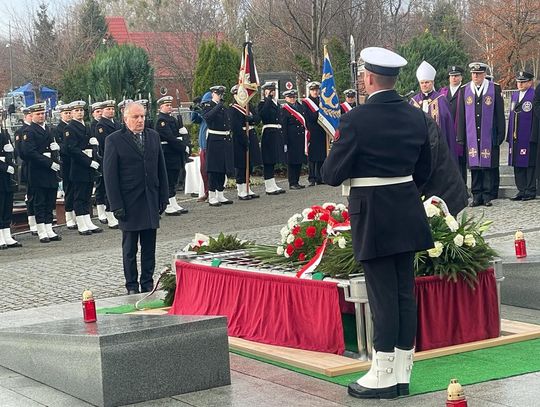 Cześć i Chwała Bohaterskim Marynarzom! Ofiary terroru komunistycznego spoczęli w Kwaterze Pamięci na Cmentarzu Marynarki Wojennej