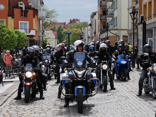 Człuchów. Oficjalne rozpoczęcie sezonu motocyklowego w Człuchowie.