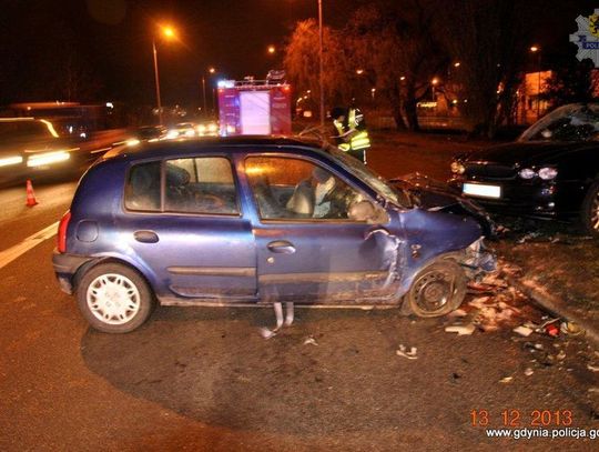 Czołowo na Hutniczej, cztery osoby ranne