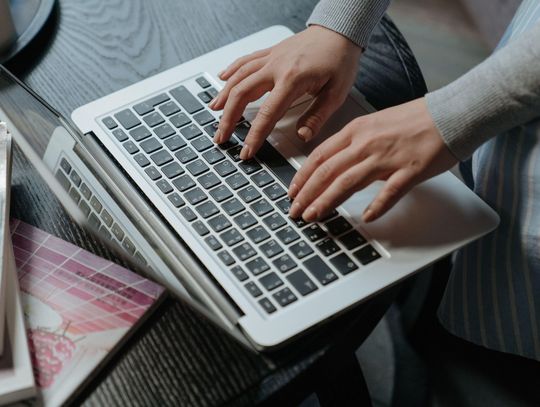 Czy każda firma potrzebuje strony internetowej? Kiedy warto inwestować, a kiedy nie?