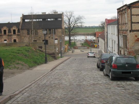 Czy na niedawno wyremontowanej ul. Podgórnej znów zerwą nawierzchnię?