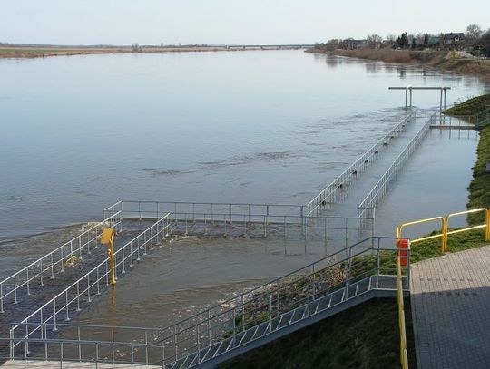 Czy w Tczewie woda zagrozi przystani? Skują nieckę pływalni do ostatniej płytki