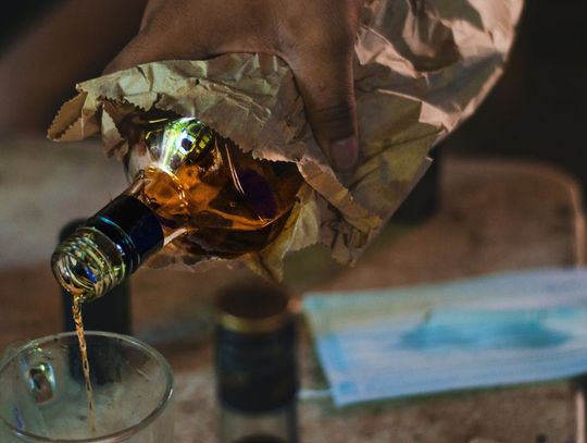 Czym charakteryzuje się alkoholizm?