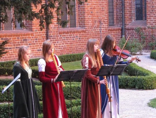 Dadzą więcej niż chcieli. W Pelplinie przyznano dotacje dla organizacji pozarządowych