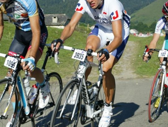 Daniel Formela: 4 bidony, jedzenie, telefon, dętka i pompka 