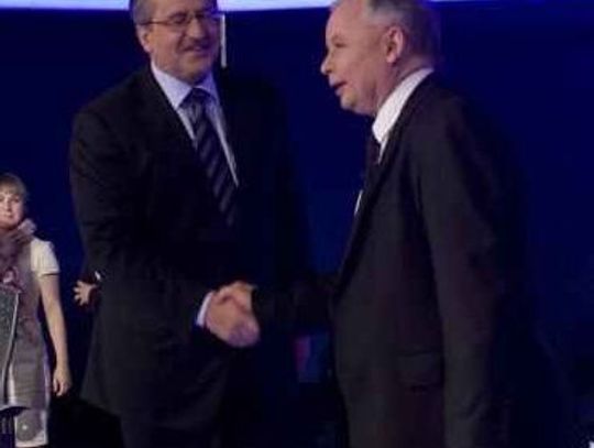 Debata prezydencka. Kaczyński dogania Komorowskiego. Zgoda buduje, bo POLSKA jest najważniejsza