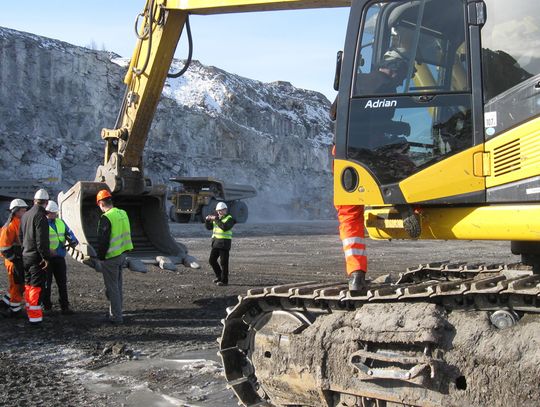 Dekpol Stal planuje dynamiczny rozwój i wzrost zatrudnienia (art. spon.)