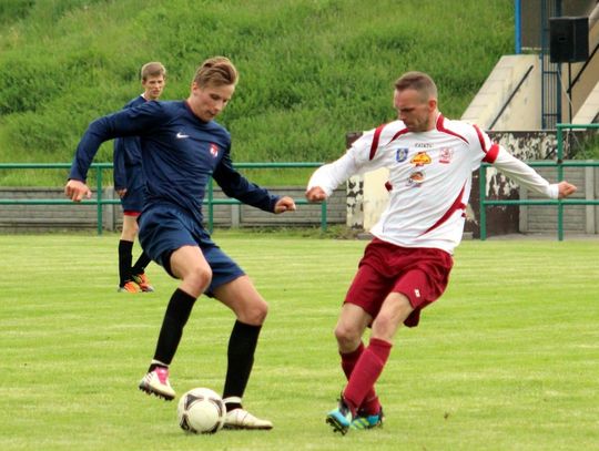 Derby dla Wierzycy - wysoka porażka osłabionego Gryfa, pelplinianie spokojniejsi