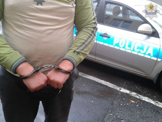 Dilerów zdradził zepsuty reflektor. Wpadli podczas kontroli drogowej