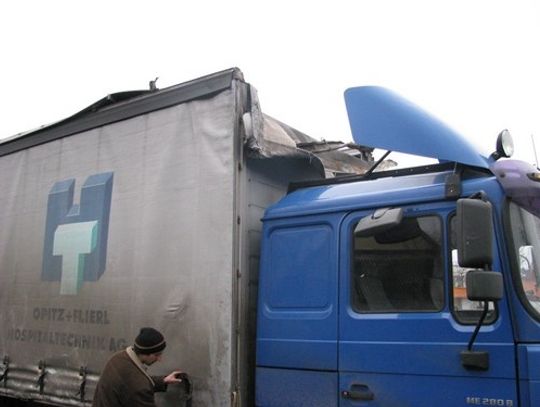 Dla TIRA wiadukt był za niski o 40 cm