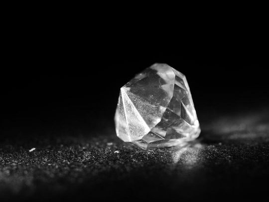 Dlaczego dwa diamenty o tej samej masie mogą mieć zupełnie różne ceny