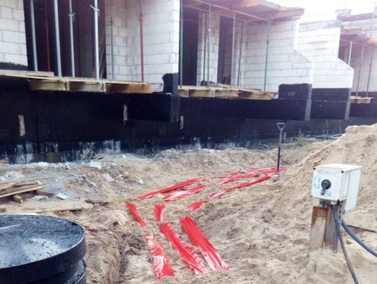 Dlaczego warto zainwestować w studnię głębinową?