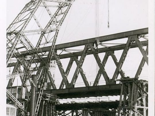 Długi Henryk odbudowuje tczewskie mosty