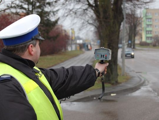 Długi weekend i nietrzeźwy motorowerzysta w Gąsiorkach