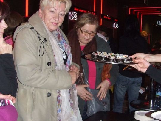 Do kina z przyjaciółką – Kino Kobiet robi furorę