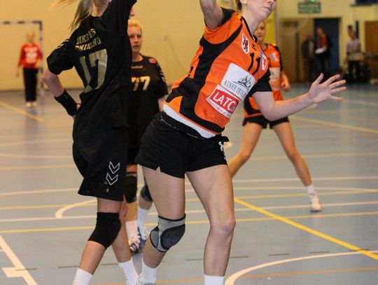 Do odrobienia pięć bramek - samborzanki walczą o awans do superligi 