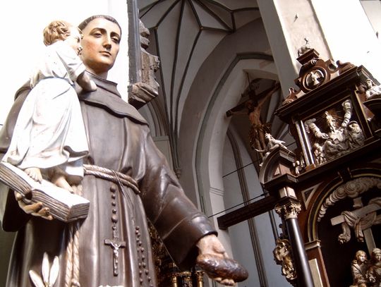 Dominikanie zwracają darowiznę otrzymaną od Amber Gold