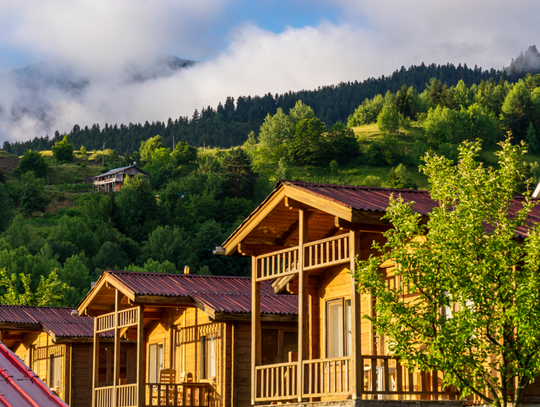 Domki do wynajęcia w górach - idealne dla grup i rodzin