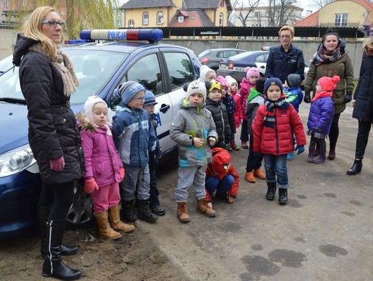 Domowe Przedszkole z wizytą w Komendzie