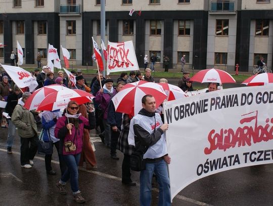 &quot;Dość władzy szkodników&quot;