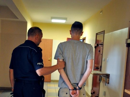 Dostał zarzuty i areszt za posiadanie blisko 1,5 kg narkotyków