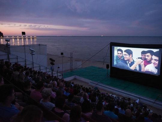 Duży ekran w Gdyni zaprasza