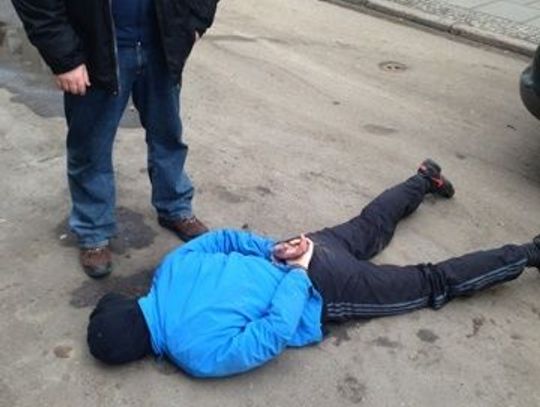 Dwa kilogramy marihuany, trzy osoby podejrzane