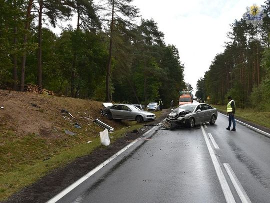 Dwa wypadki, trzy osoby ranne na DK25