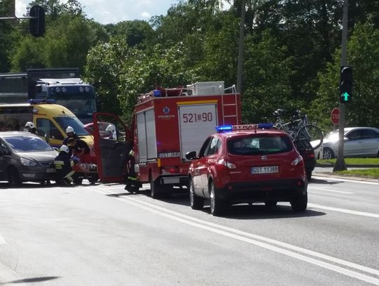 Dwie osoby ranne po zderzeniu dwóch samochodów osobowych 