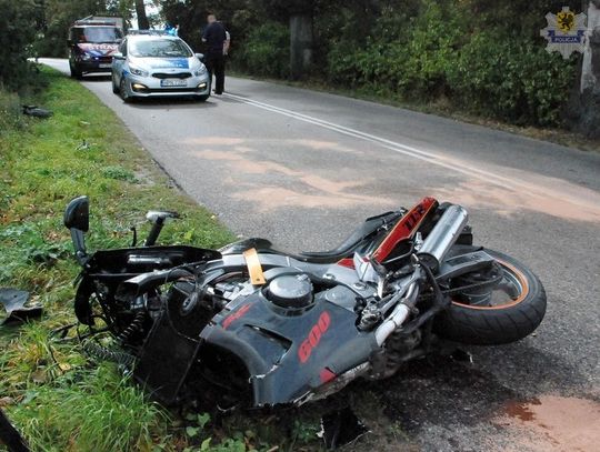 Dwie osoby ranne po zderzeniu motocykla z ciężarówką.