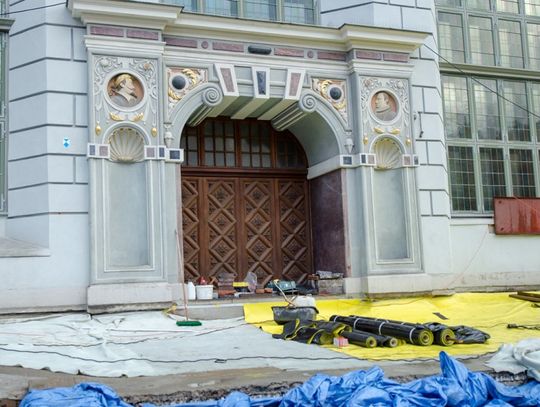 Dwór Artusa nieczynny do odwołania